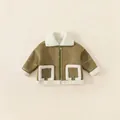Giacca bimbo scamosciata verde militare con caldo colletto in pile bianco e zip centrale - 100 / Verde