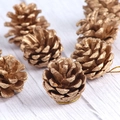 Piñas de pino doradas decorativas de Navidad con acabado metálico brillante - Dorado 3-4CM