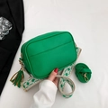Retro green camera bag in lychee leather with ethnic jacquard strap and tassel - Green