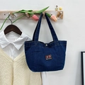 Mini borsa tote in denim blu scuro con toppa Hotcom e robusti doppi manici corti - Stile Due Blu Chiaro