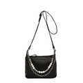 Bolso bandolera de cuero PU negro con cadena plateada y decoración de perlas blancas - Negro