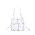Borsa a tracolla bianca in pelle PU con motivi geometrici e scritta FASHION - Bianco