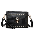Sac bandoulière rétro en cuir noir avec tête de mort dorée et rivets décoratifs - Noir