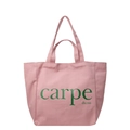Minimalistische rosa Canvas-Einkaufstasche mit grünem Carpe-Text und Doppelgriffen - Rosa