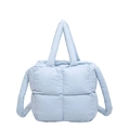 Borsa tote trapuntata celeste con manici imbottiti dal design minimalista estivo - Blu