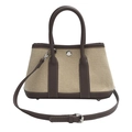 Klassische Garten-Einkaufstasche aus beige Canvas mit braunem Lederbesatz und Gurt - Grau