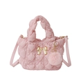 Sac à main en nylon rose matelassé avec motif cœurs, nœud doré et pompon doux - Rose
