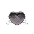 Bolso bandolera plateado con forma de corazón, textura arrugada y lazo de diamantes - Color gunmetal