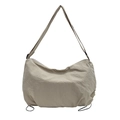Borsa a tracolla in nylon kaki con tracolla regolabile e dettagli con coulisse - Bianco Sporco