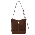 Sac seau minimaliste en daim marron foncé avec fermoir doré et bordure en cuir - Marron