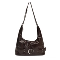 Borsa a spalla hobo lucida marrone scuro alla moda con fibbia metallica argentata e dettagli - caffè
