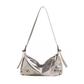 Sac hobo métallisé argenté avec texture froissée et bandoulière élégante chic - Argent