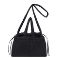 Borsa a spalla minimalista trapuntata in nylon nero con chiusura a coulisse - Nero
