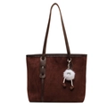 Borsa tote in velluto trapuntato marrone scuro con motivo a rombi e ciondolo peluche - Caffè (Con Ciondolo)