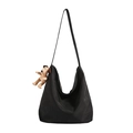 Borsa hobo minimalista in nylon nero con un simpatico ciondolo a forma di cucciolo marrone - Nero