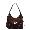 Grand sac à main en daim marron foncé avec boucle papillon et détails anneaux punk - café