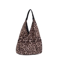 Hobo-Schultertasche mit Leopardenmuster und schwarzen Tragegriffen für Damen im Herbst - Khaki