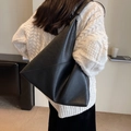 Minimalistische zwarte zachte lederen shopper met grote capaciteit voor herfst en winter - Zwart