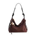 Dunkelbraune Wildleder-Hobo-Tasche mit schwarzen Seilknoten und Baseball-Anhänger - Braun