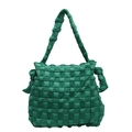 Bolso de hombro de tela verde esmeralda acolchado con diseño tejido y detalles de nudos - Verde