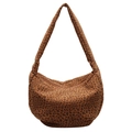 Modische Hobo-Tasche mit Leopardenmuster aus Wildlederimitat und breitem Schultergurt - Braun
