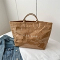 Braune Tyvek-Tragetasche mit wasserdichter Beschichtung und TOTE BAG Aufdruck - Khaki