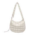 Bolso de hombro acolchado blanco roto con correa acolchada y hebilla ajustable - Blanco