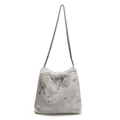 Bolso tote chic de piel sintética gris con dijes de perlas y corazones en cadena de plata - Gris