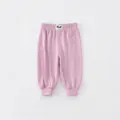 Rosa gerippte Kinderhose mit Bären-Aufnäher und elastischem Bund für Mädchen im Sommer - 80 / Lila
