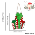 Weihnachtliche Holztürdekoration in Geschenkform mit roten Schleifen und Karomuster - Geschenkbox-Muster