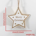 Detalle de adorno de estrella de madera blanca con letras doradas Merry Christmas y medidas - Colgante Estrella Marrón