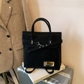 Grand sac à dos noir vintage avec boucles en métal argenté et design rétro - Noir sans Pendentif