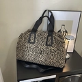 Borsa da viaggio leopardata capiente con tracolla e manici neri per un look fashion - Giallo