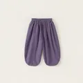 Pantalón de algodón para niña en color púrpura oscuro con cintura elástica y abertura - 120 / Morado
