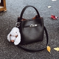 Sac seau en cuir noir grainé avec boucle en métal argenté et breloque lapin mignonne - Noir Senior avec Pendentif