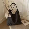 Retro dark brown large tote bag with a suede finish and creative coffee cup pendant - With Charm / Black