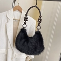 Bolso de hombro de pelo sintético negro con asas de cuentas de madera para moda de invierno - Sin colgante / Negro