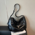 Retro black distressed leather hobo shoulder bag with large capacity and silver buckle - Black