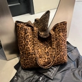 Große Leopard-Print Segeltuch-Einkaufstasche mit breiten Schultergurten für den Alltag - Braun
