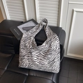 Grande borsa tote in tela con elegante motivo zebrato bianco e nero alla moda - Nero Motivo Zebra