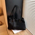 Borsa tote nera minimalista in finta pelle scamosciata con manici lunghi a spalla - Nero