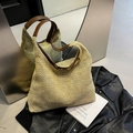 Sac fourre-tout en paille avec bandoulières en cuir marron et motif ajouré - Kaki Sans Pendentif