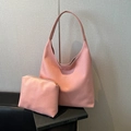 Rosafarbene Hobo-Tasche aus Leder mit Lychee-Maserung und passender kleiner Reißverschlusstasche - Rosa