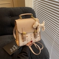 Zaino in ecopelle marrone e beige con orsetto e simpatico ciondolo a cucciolo - Bianco con ciondolo