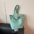Minimalistische mintgrüne Tragetasche mit großer Kapazität und Vordertasche auf Leder - Grün