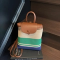 Strohrucksack mit dreifarbigem Strickmuster und braunen Lederriemen in Beige Blau Grün - Grün und Blau