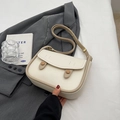 Elegant cream leather saddle bag with adjustable strap and vintage button detail - No Pendant / Off White