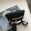 Bolso de lona negra con bordado blanco y correa ajustable para uso deportivo - Negro
