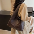 Large dark brown tote bag in faux leather with vintage pleated texture and drawstring detail - Coffee