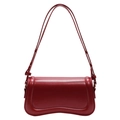 Elegante borsa a spalla in pelle rosso scuro lucida con patta magnetica e base curva sottile - Rosso